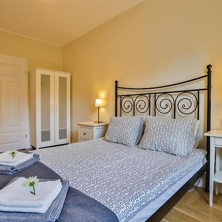 Apartament Bursztynowy Mariacka Old Town Gdansk Ruang foto