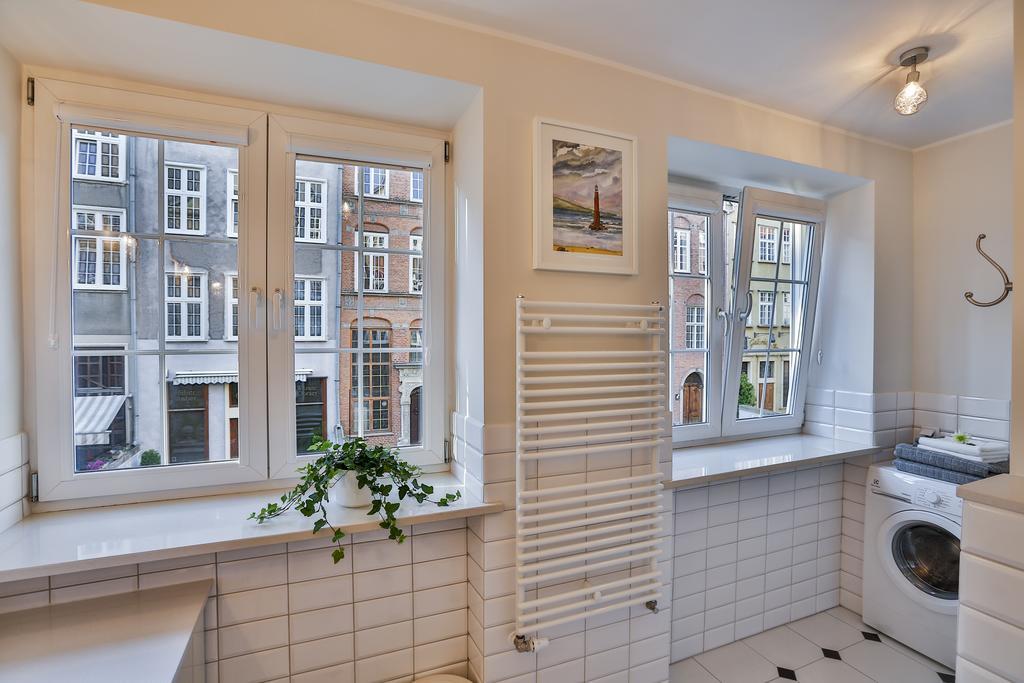 Apartament Bursztynowy Mariacka Old Town Gdansk Ruang foto