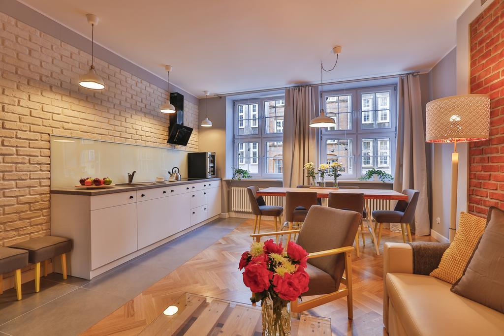 Apartament Bursztynowy Mariacka Old Town Gdansk Ruang foto
