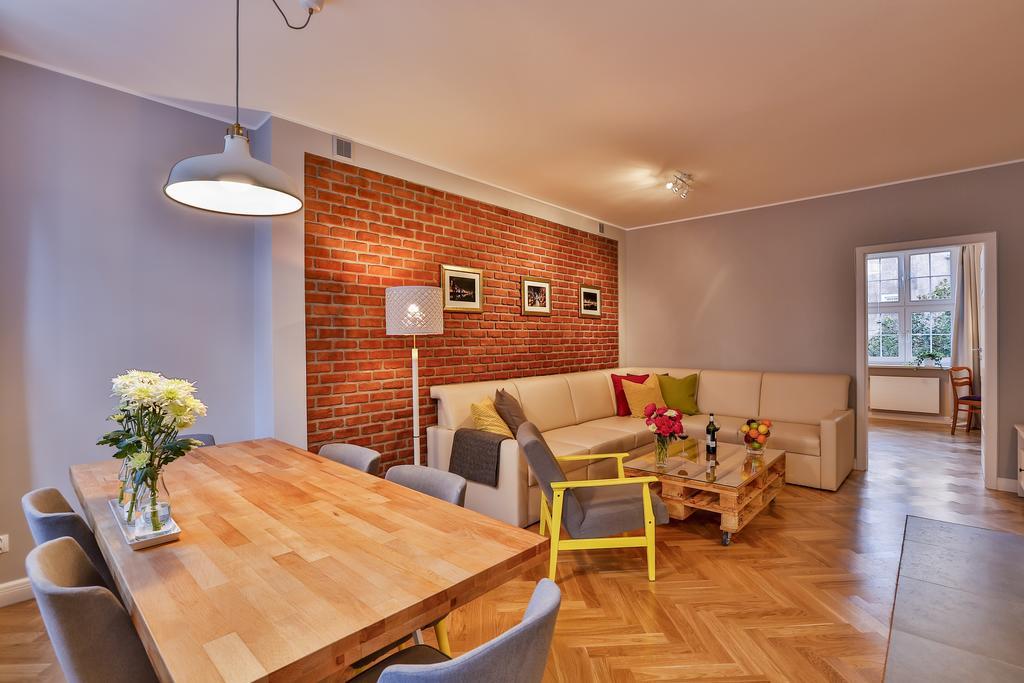Apartament Bursztynowy Mariacka Old Town Gdansk Ruang foto