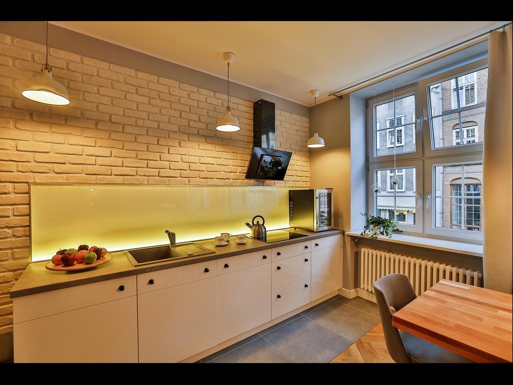 Apartament Bursztynowy Mariacka Old Town Gdansk Ruang foto